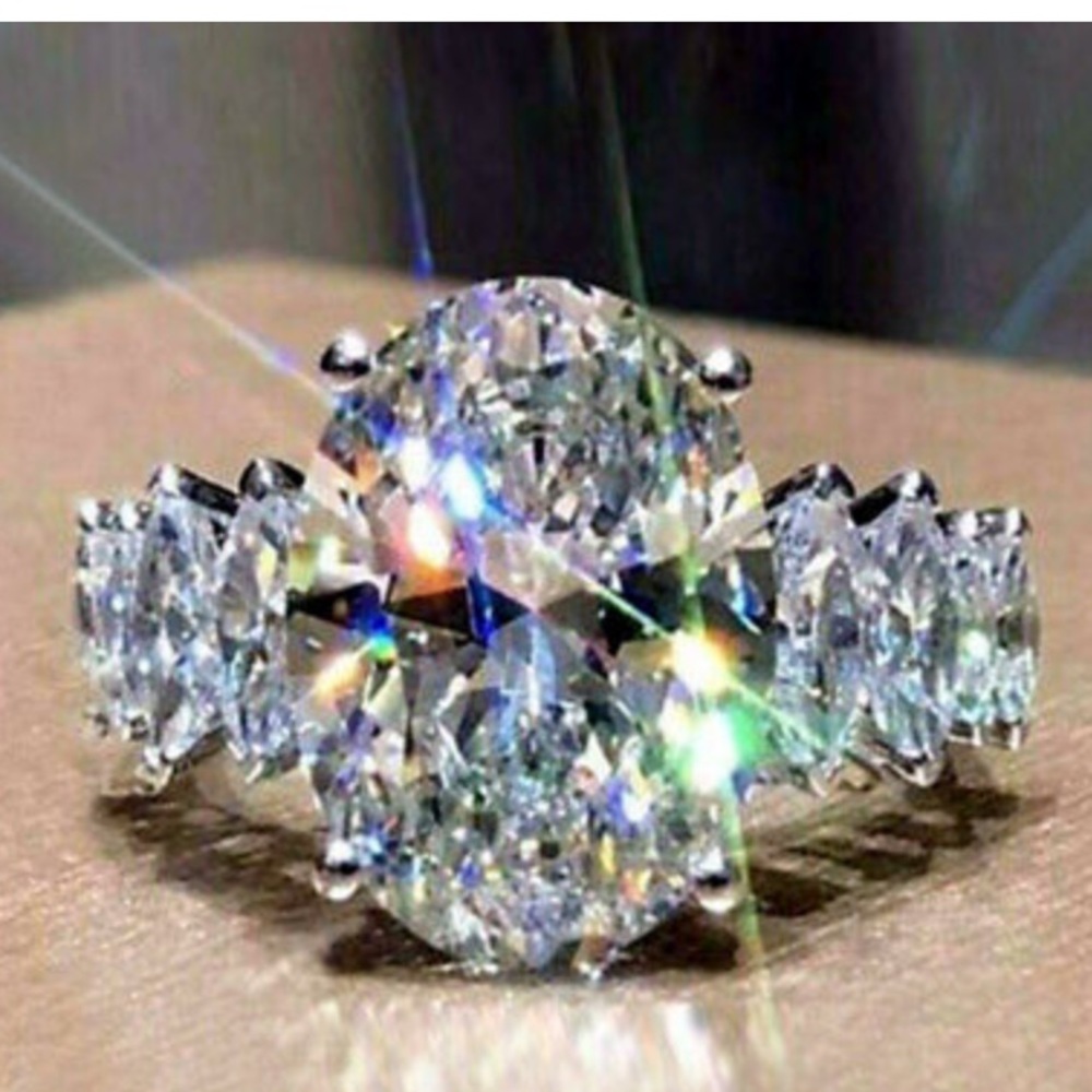 New 925 Sterling Silver Beautiful Ring